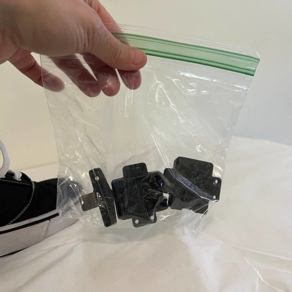 Heelys black white roller shoes US 7, EU 39 - Picture 11 of 11